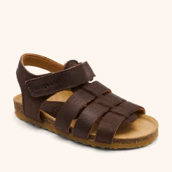 aksel dark brown