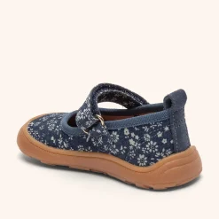 barefoot ballet wild flower blue