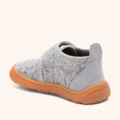 barefoot basic grey
