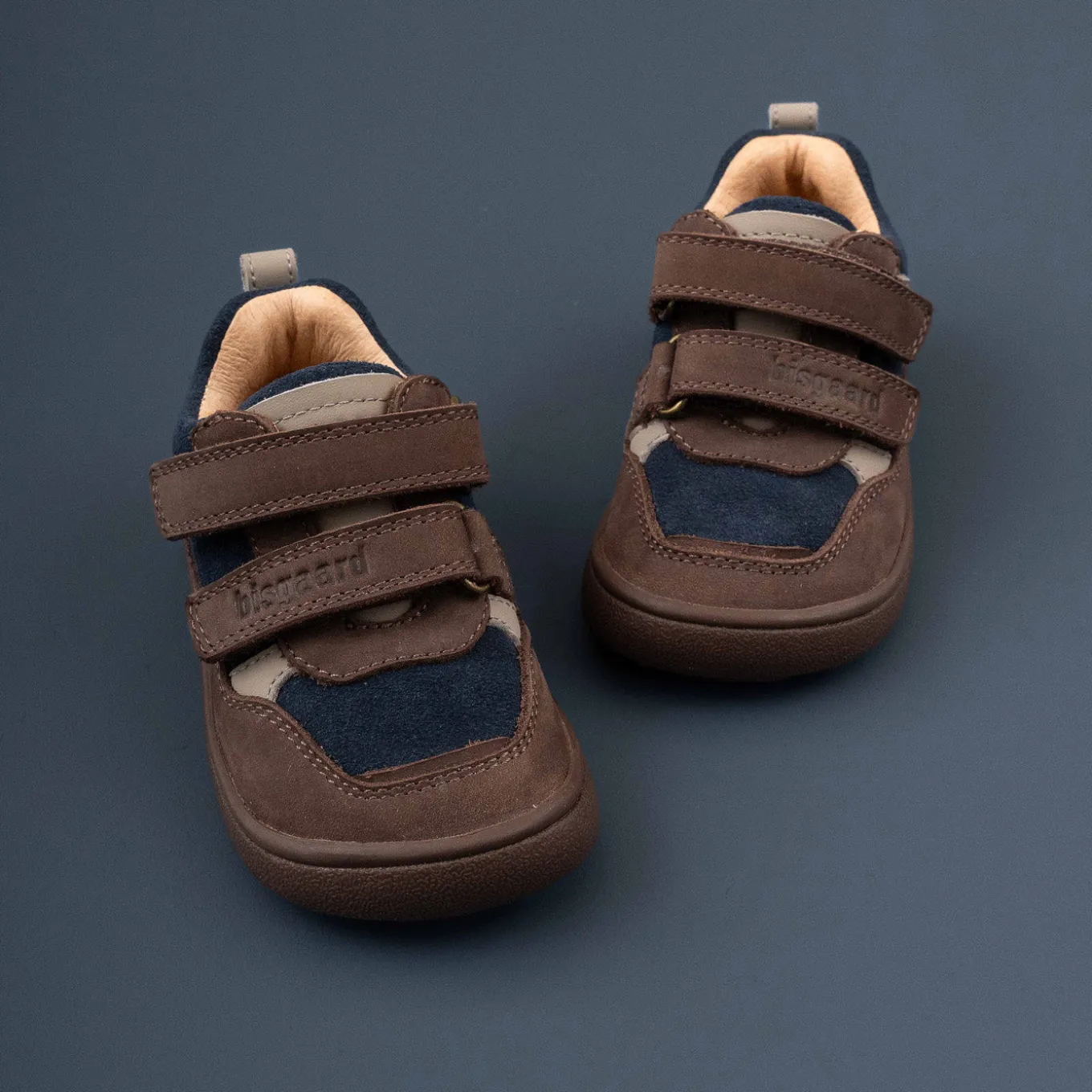 barefoot elroy dark brown