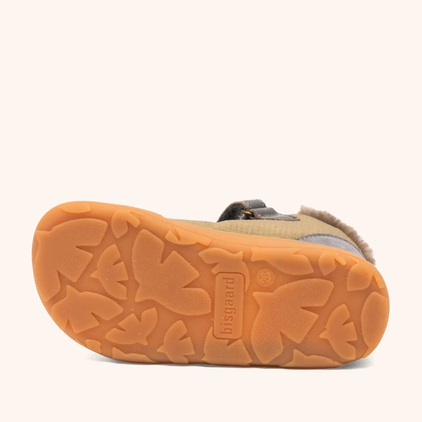 barefoot rafael lamb grey