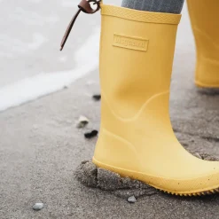 basic rubber yellow