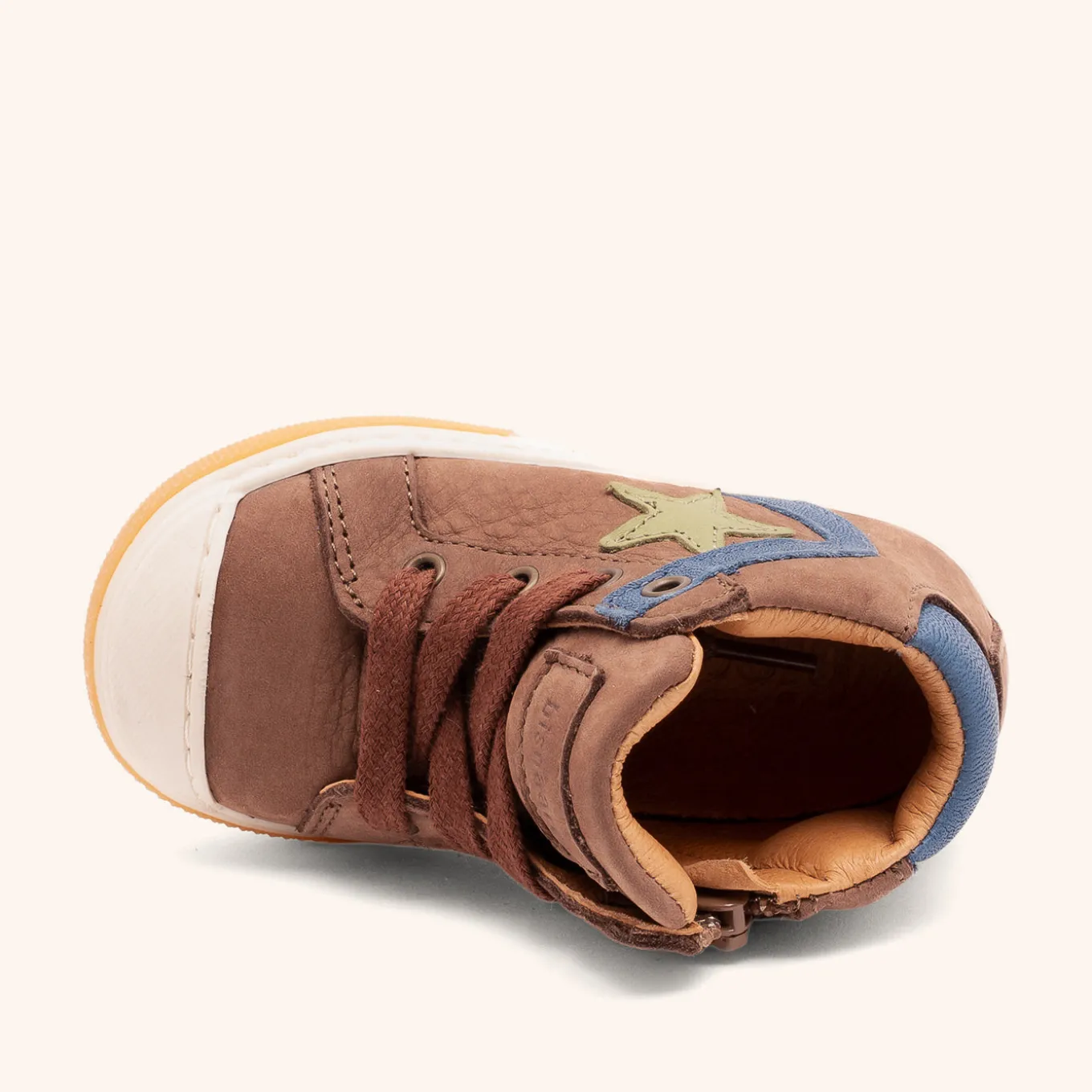 holger dark brown