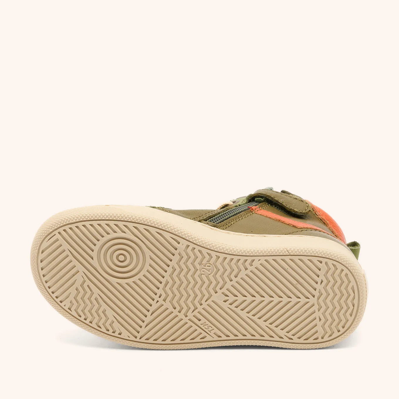 isak khaki