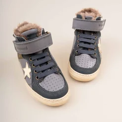 isak lamb grey