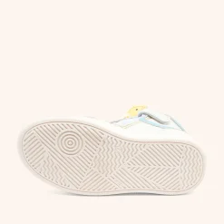 isak white colorful