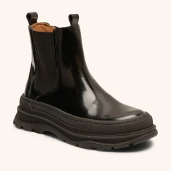mia black polido