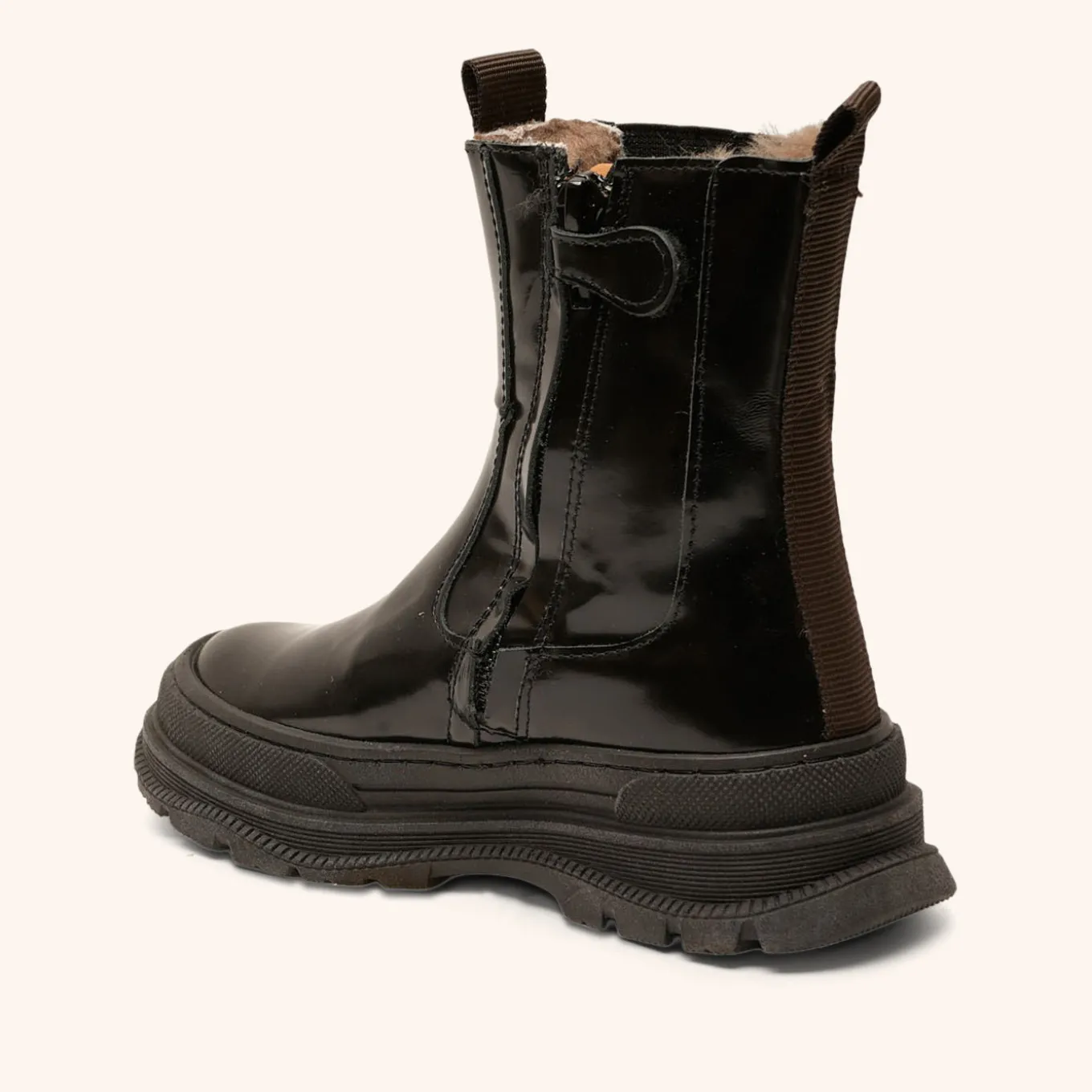 mila lamb black polido