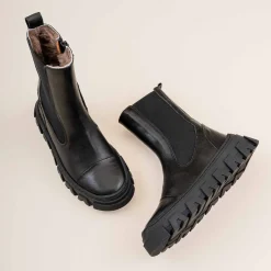 nilla lamb black