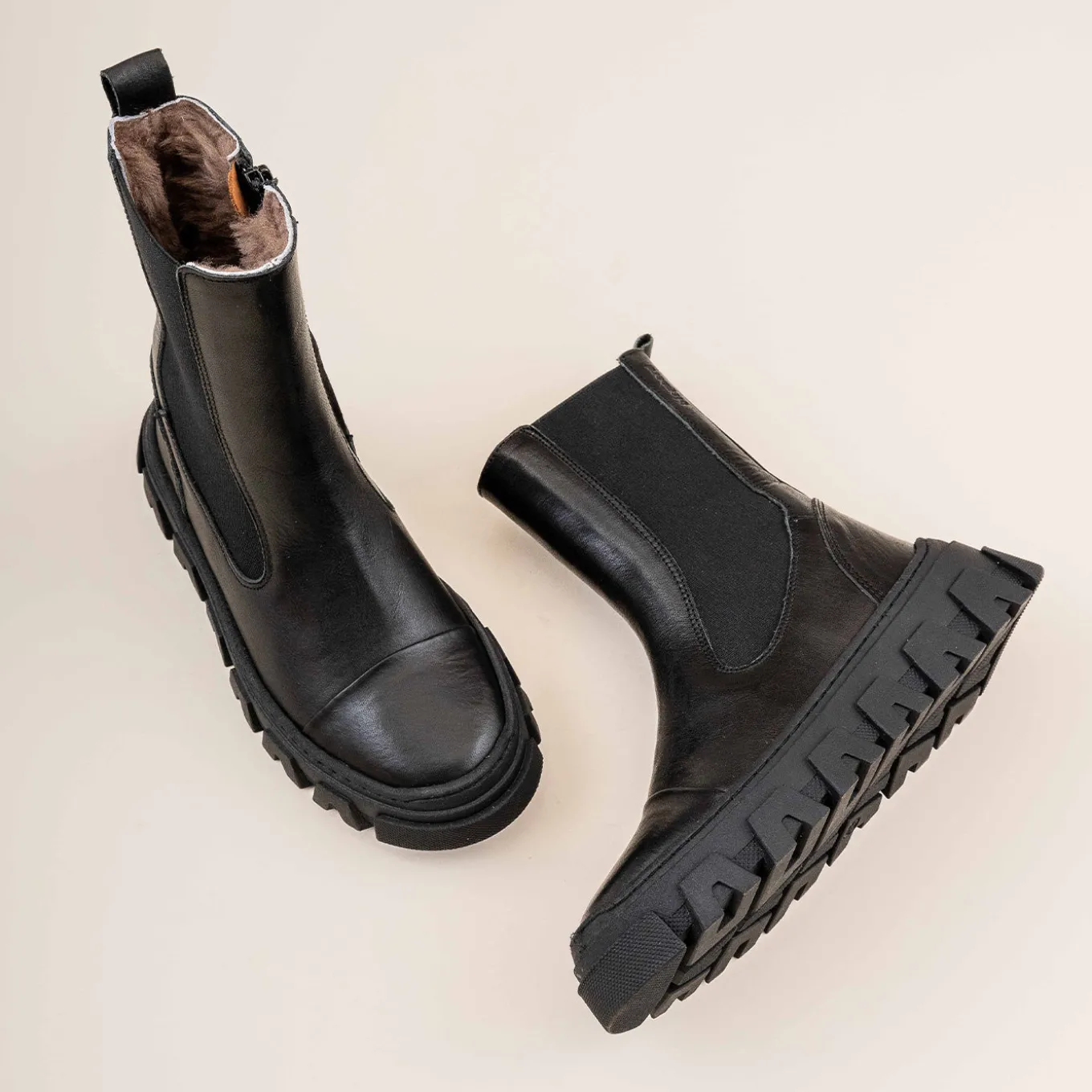 nilla lamb black