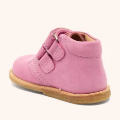 tue v pink
